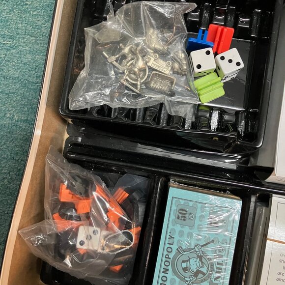 Monopoly NHL Collector’s Edition 1999 Board Game Complete Bilingual FAST Shippng - Picture 3 of 6